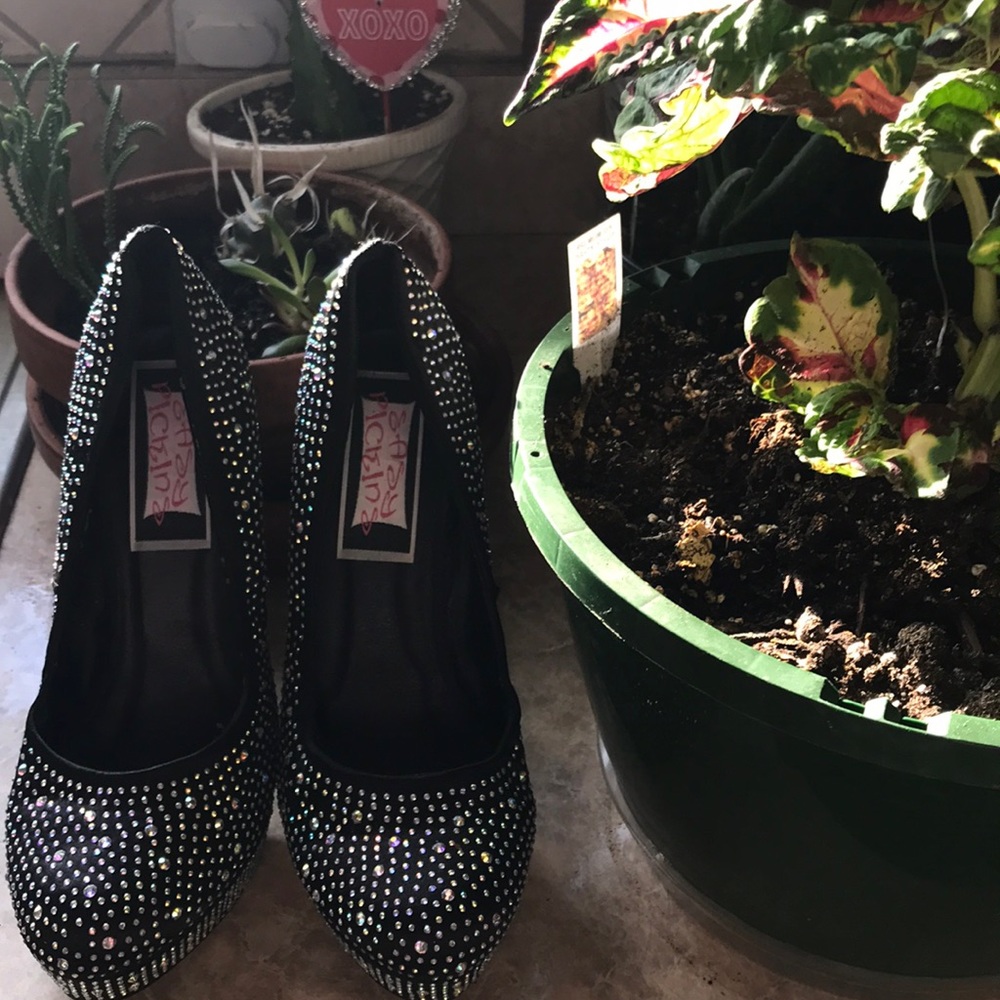 NWOB Easy Pickins Black Rhinestone 6” Heels 7M